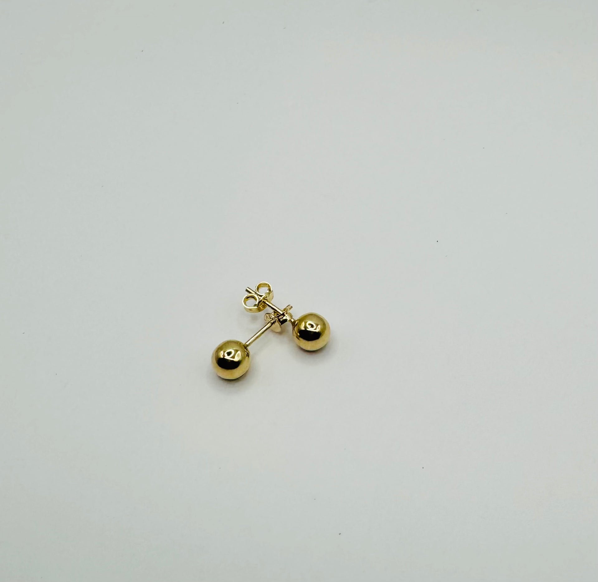 Round Earring